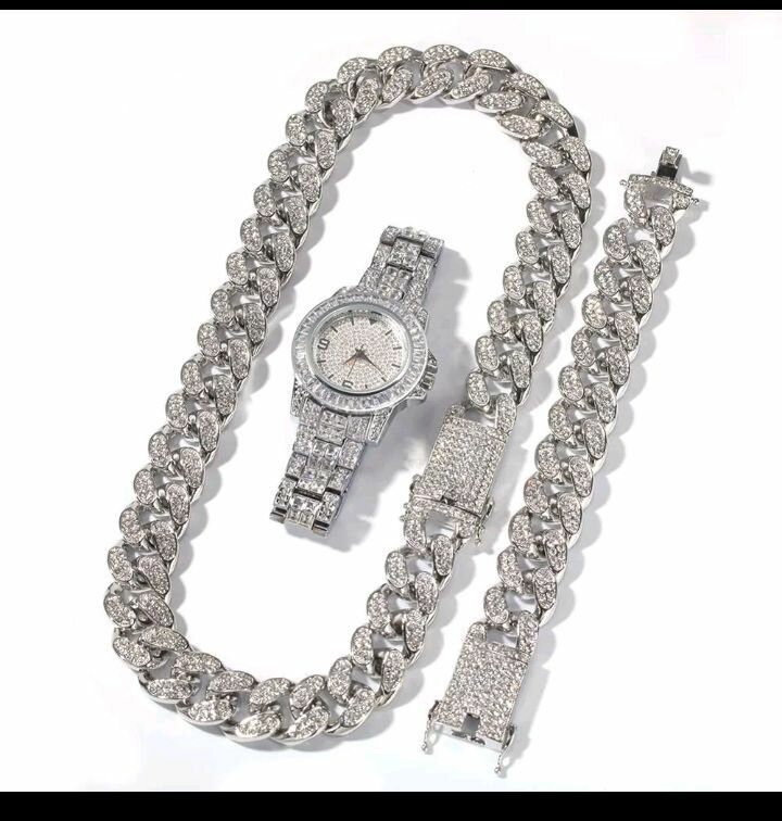 Montre et chaîne en Diamant