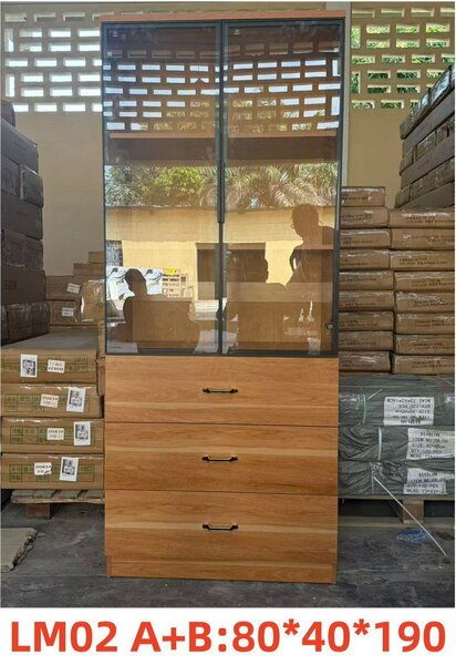 Vitrine en bois moderne