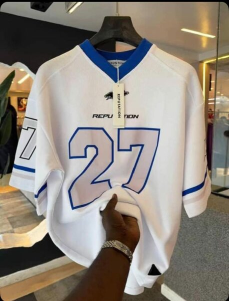 Maillot de sport blanc 27