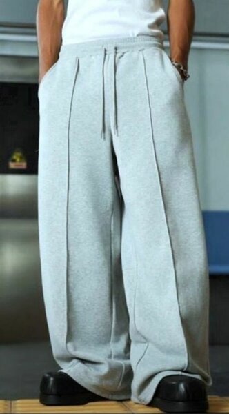 Pantalon large en molleton gris