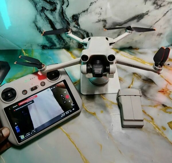 Drone télécommandé avec caméra HD