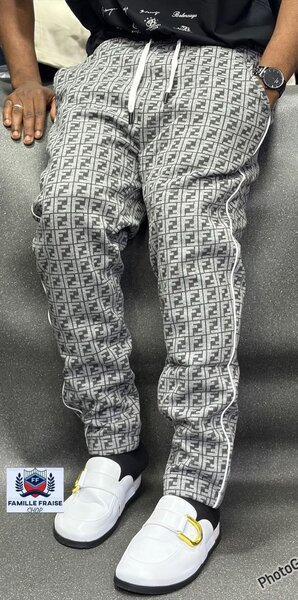 Pantalon de jogging motifs gris