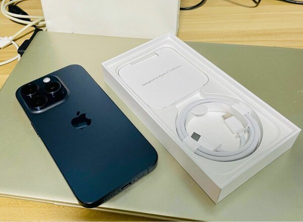IPhone 15 pro max 512GB