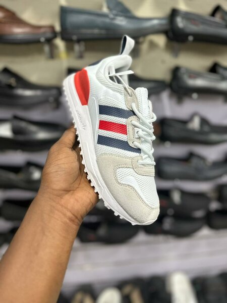 Baskets de sport blanches