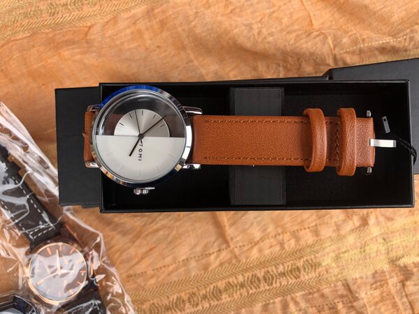 Montre Tomi en cuir