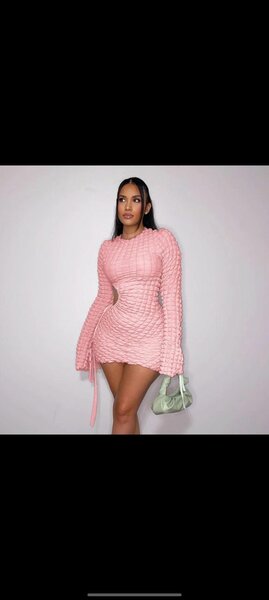 Robe courte à manches longues en maille