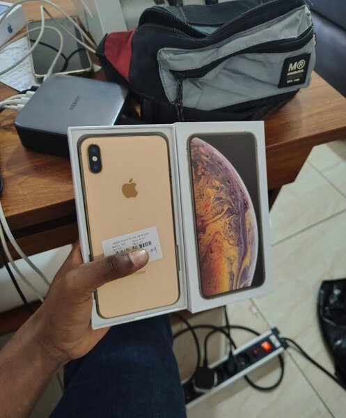 Apple iPhone XS