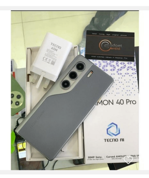 Tecno Camon 40 Pro - Gris