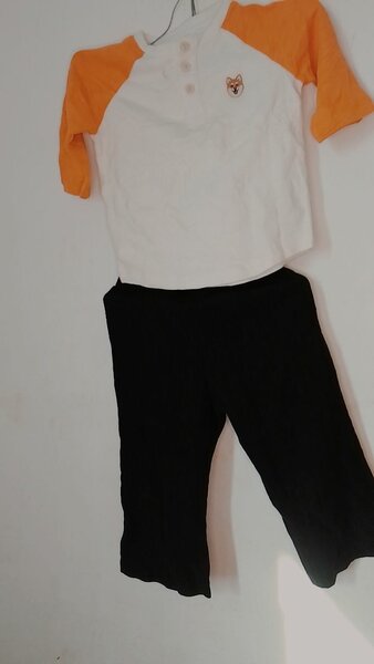 Ensemble enfant T-shirt et pantalon