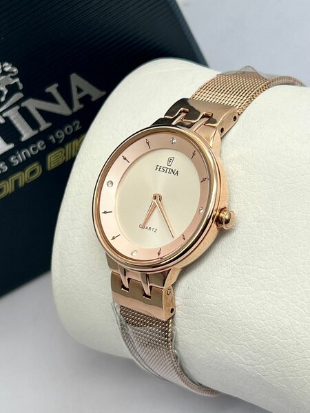 Montre femme élégante Festina