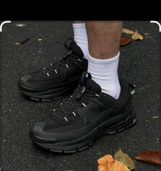 Baskets noires confortables