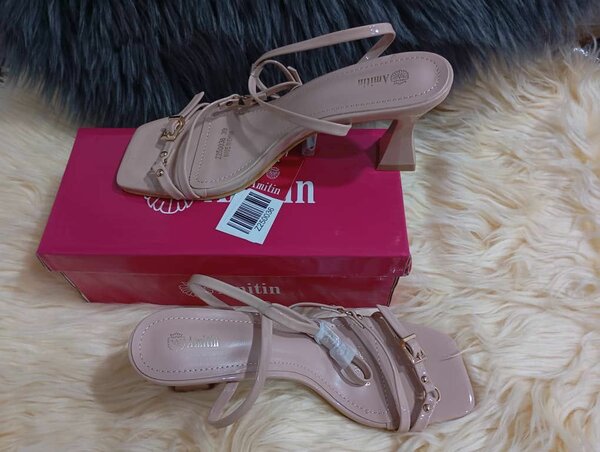 Sandales à talons élégantes