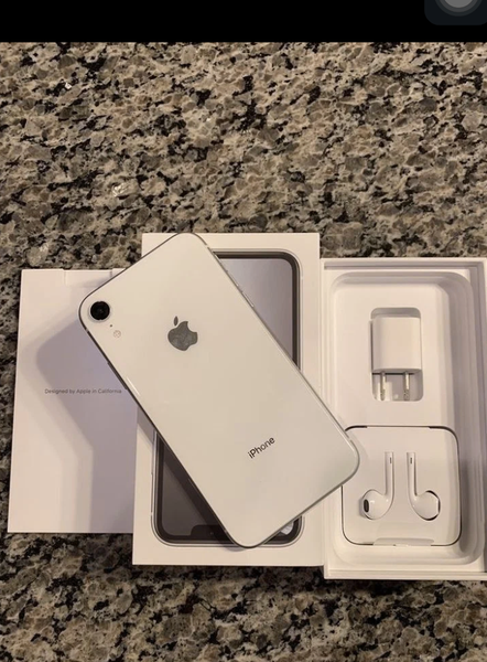 iPhone Blanc Neuf Débloqué