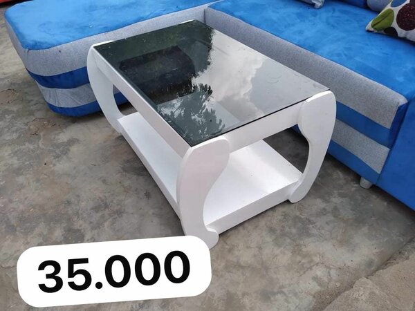 Table basse moderne en verre