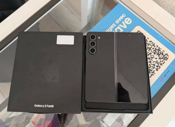 Samsung Galaxy Z Fold5