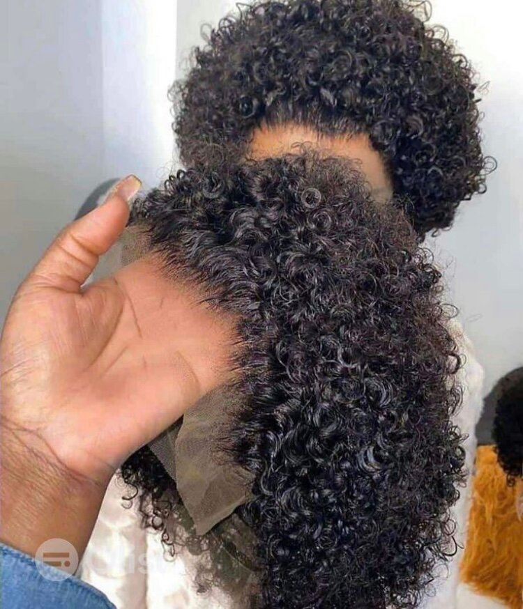 Perruques en dentelle Curly et Lisse