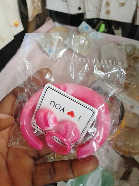 Ensemble de 3 bagues en plastique rose