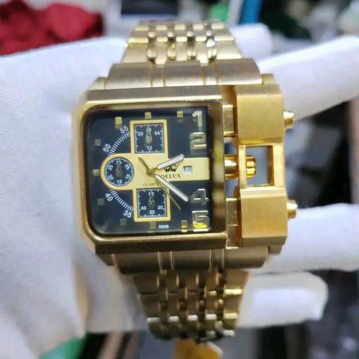 Montre DeLuxe Dorée