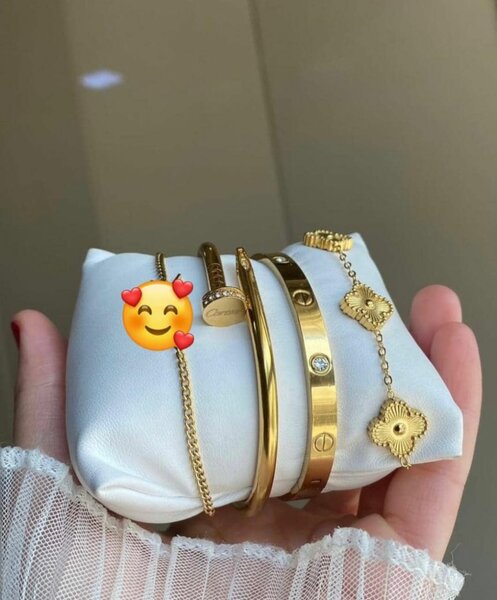 Bracelets en or élégants