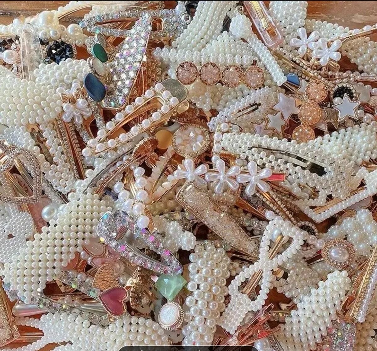 Elegant Pearl Hair Clips