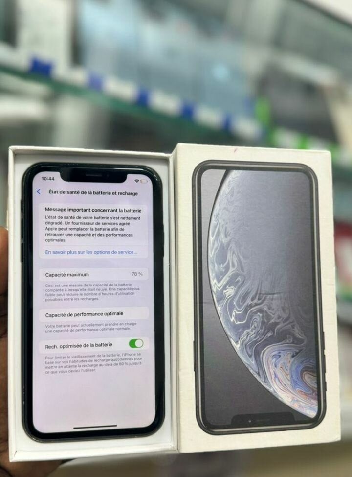 iPhone XR Noir 64 Go