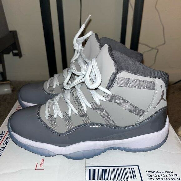 Chaussures Air Jordan 11 Cool Grey