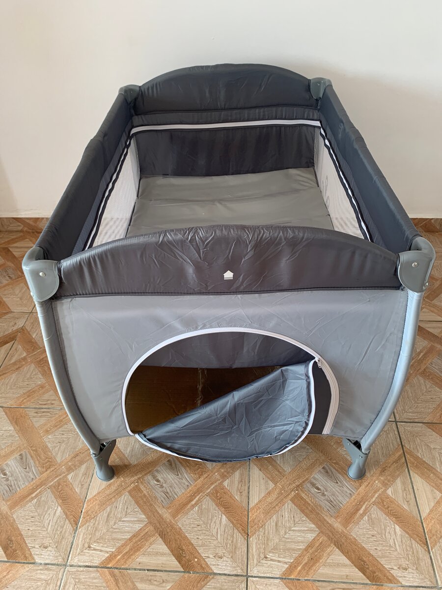 Lit enfants avec moustiquaire