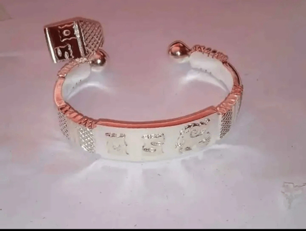 Bracelet en argent avec motif