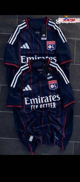 Maillot de foot OL x Adidas