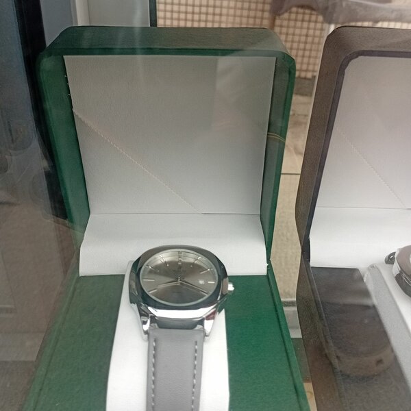 Montre luxe en acier inoxydable