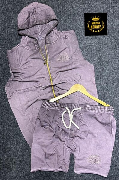 Ensemble sport décontracté