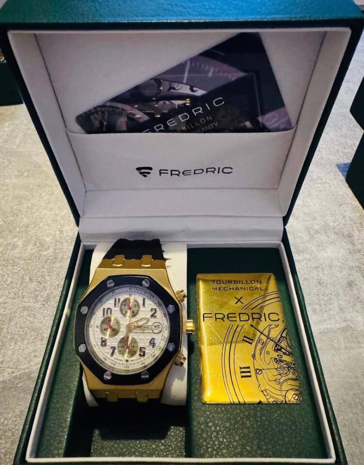 Montre Fredric Tourbillon mécanique