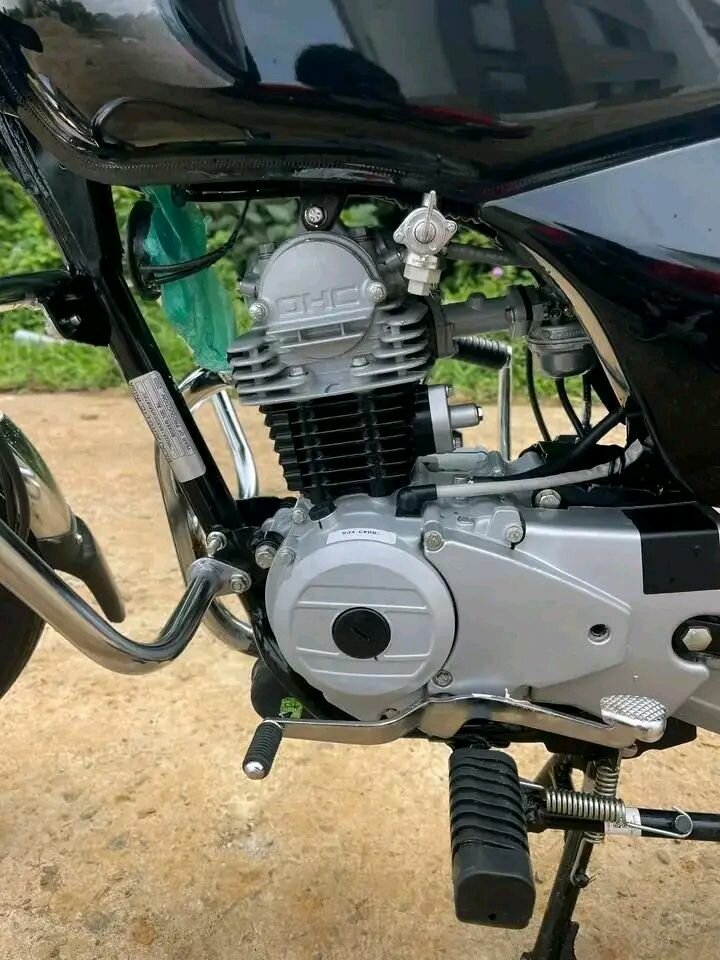 Moto Bajaj Boxer 100