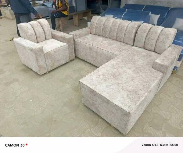 Ensemble canapé et fauteuil en tissu beige