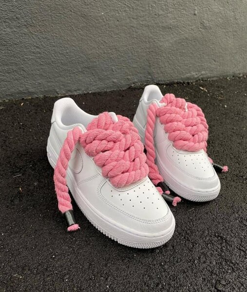 Sneakers modernes à lacets XXL