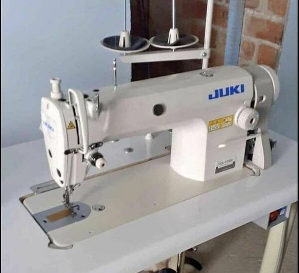 Machine à coudre industrielle JUKI