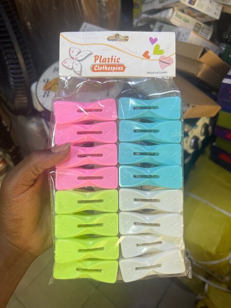 Pince à linge plastique x12