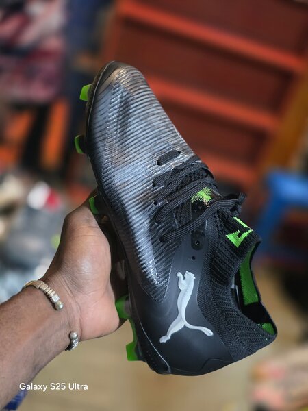 Chaussures de foot Puma