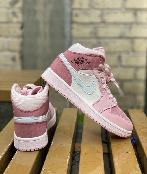 Nike air Jordan 1 rose