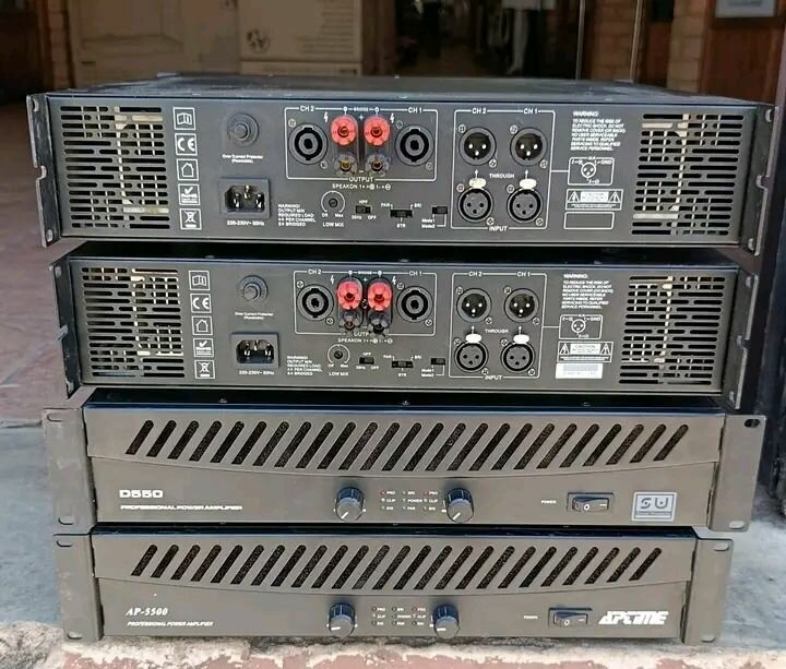 Amplificateur de puissance professionnel AP-5500