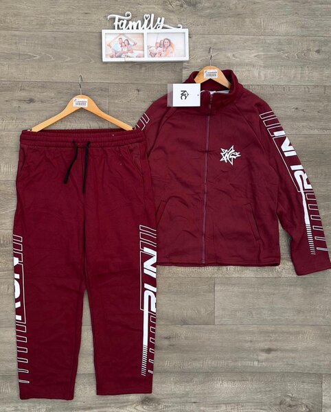 Ensemble de survêtement homme style sportif