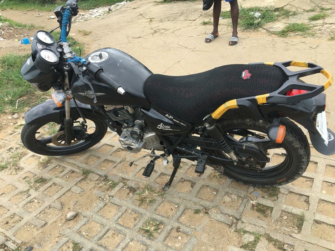 Moto Apsonic AP 125-30 Noir