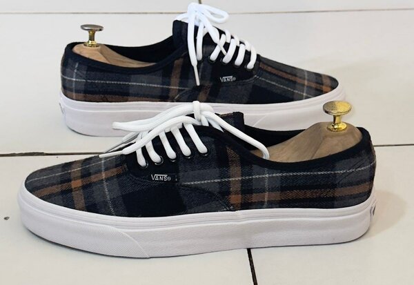 CHAUSSURE VANS