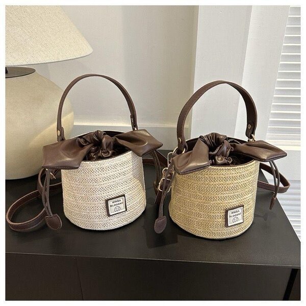 Sac Seau en Rotin Élégant