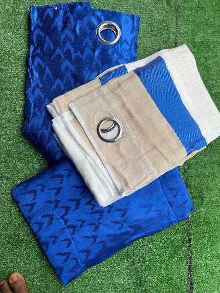 2 rideaux et un voilage