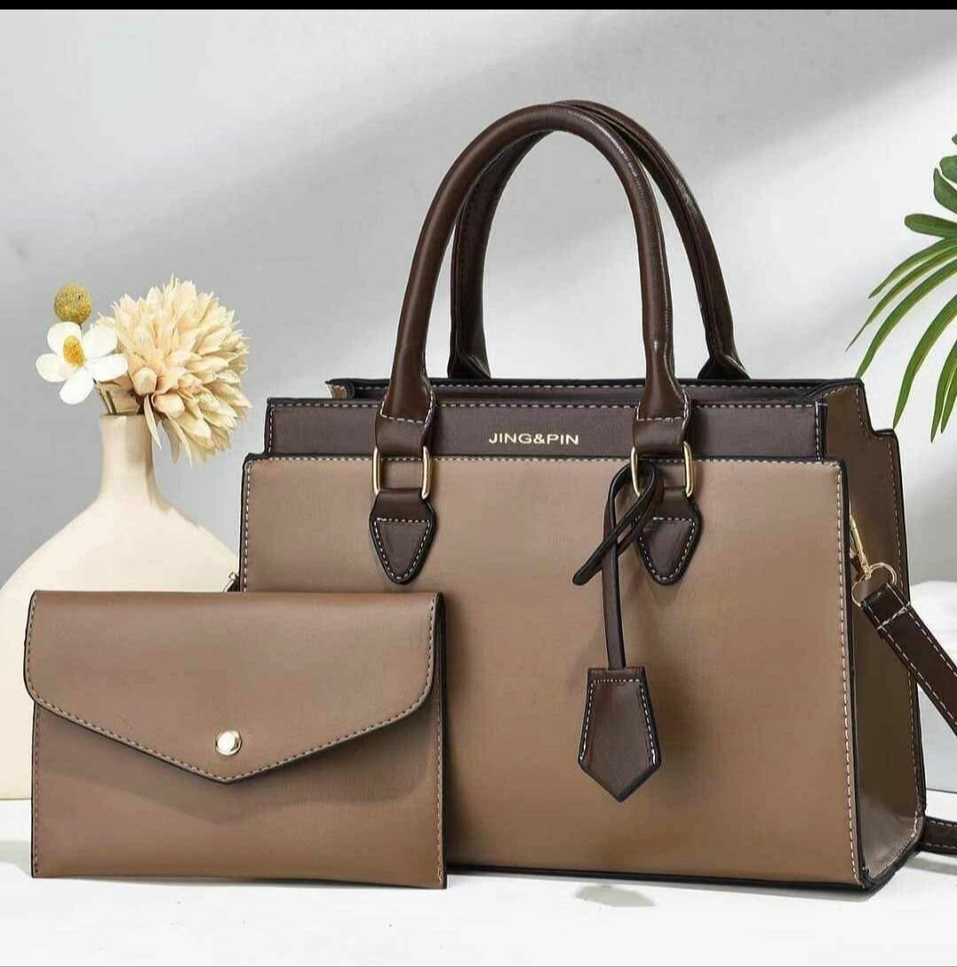 Sac à Main Élégant en Cuir