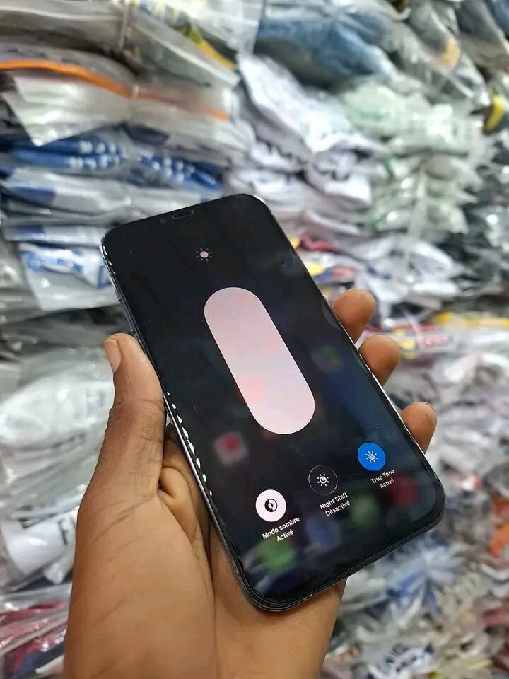 Apple iPhone 11 Pro - Téléphone Portable Reconditionné