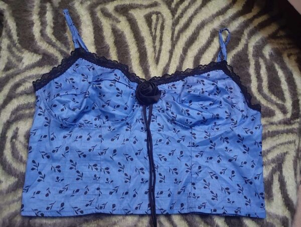 Haut Shein bleue floral