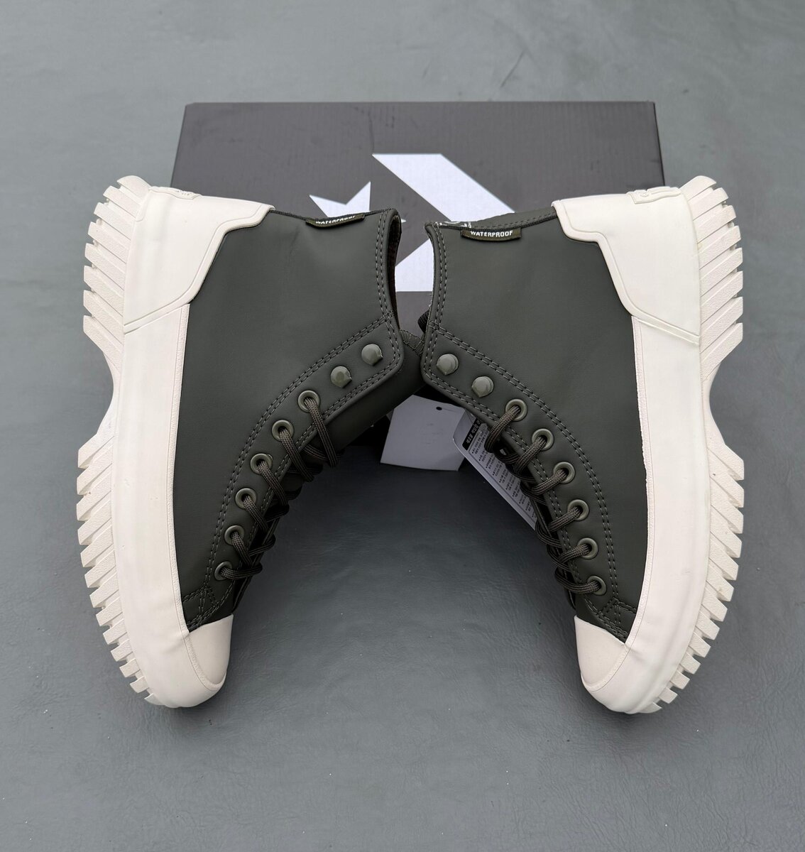 Converse Chuck Taylor gris et blanc