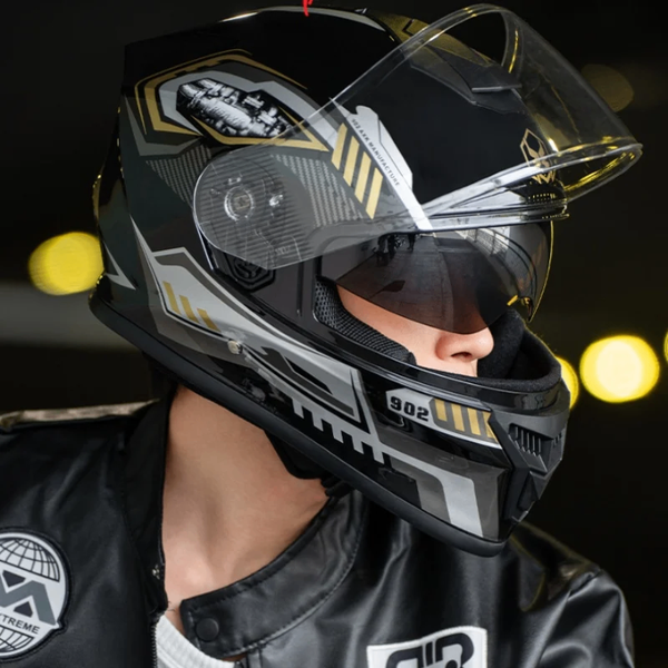 Casque intégral de moto